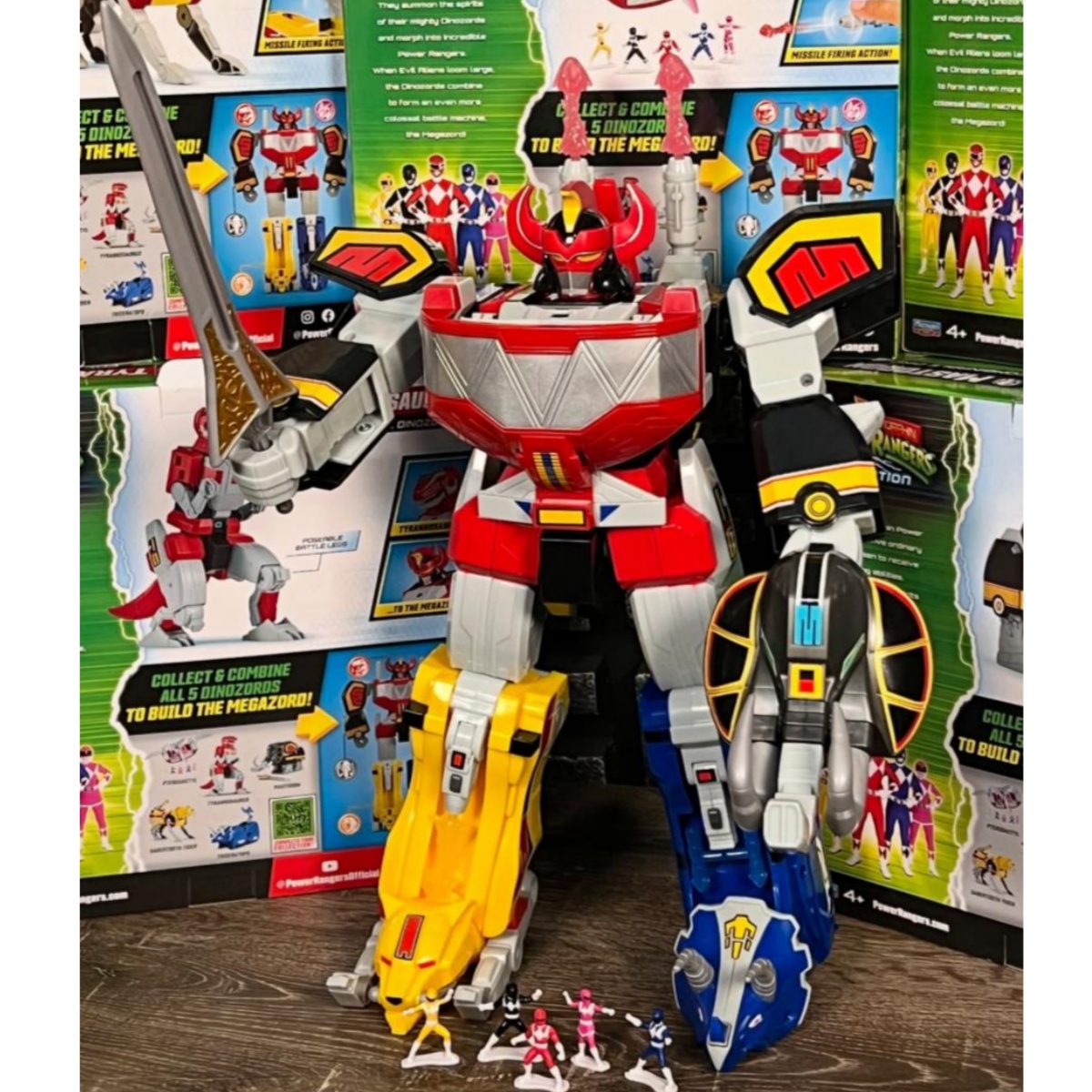 Model Kit Megazord - Figura de Acción Coleccionable ULTIMATE MEGA