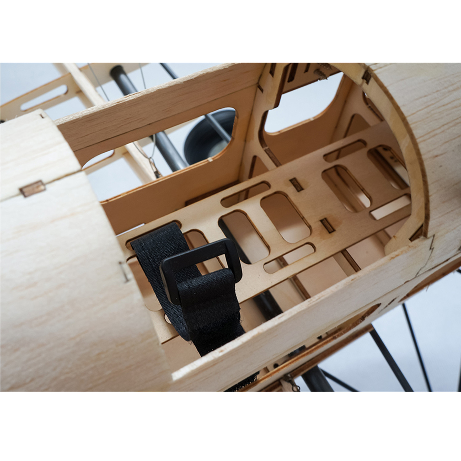 Kit de Avión de Madera de Bals - Model Kit Ixchel reseña y precio