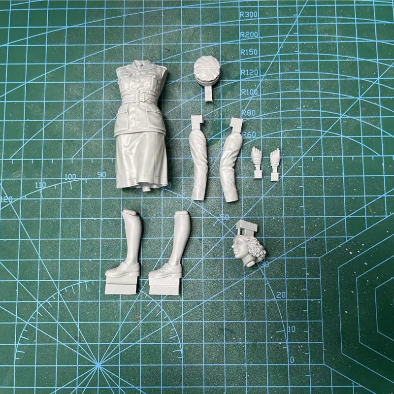 Kit de modelo de ensamblaje de - Model Kit Reshiram reseña y precio